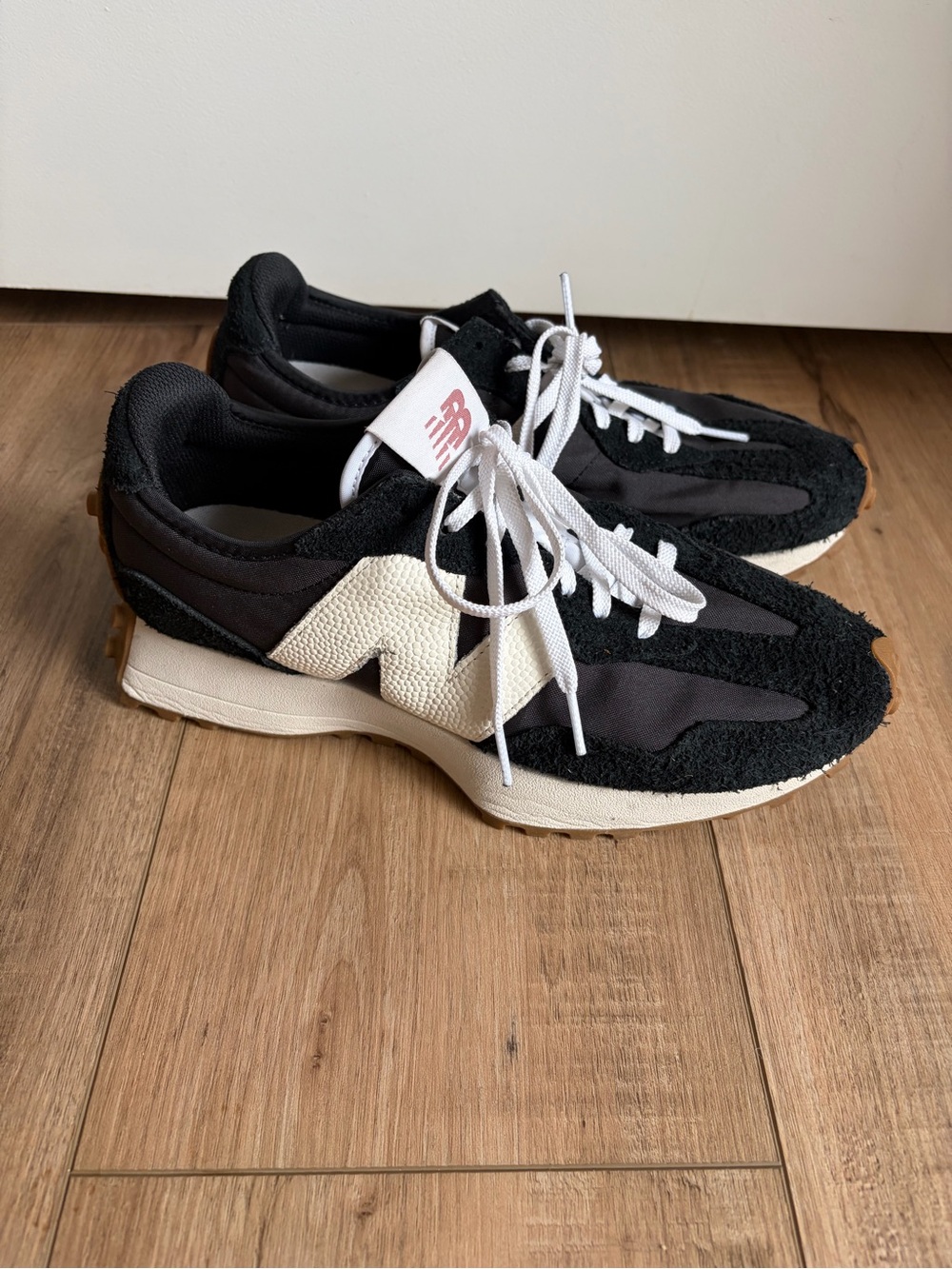 New Balance 327’s - Picture 2 of 6